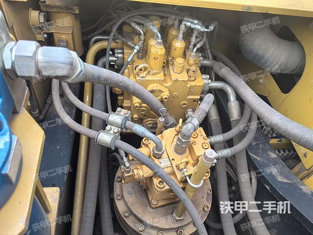 回轉(zhuǎn)馬達(dá)（上車部件）