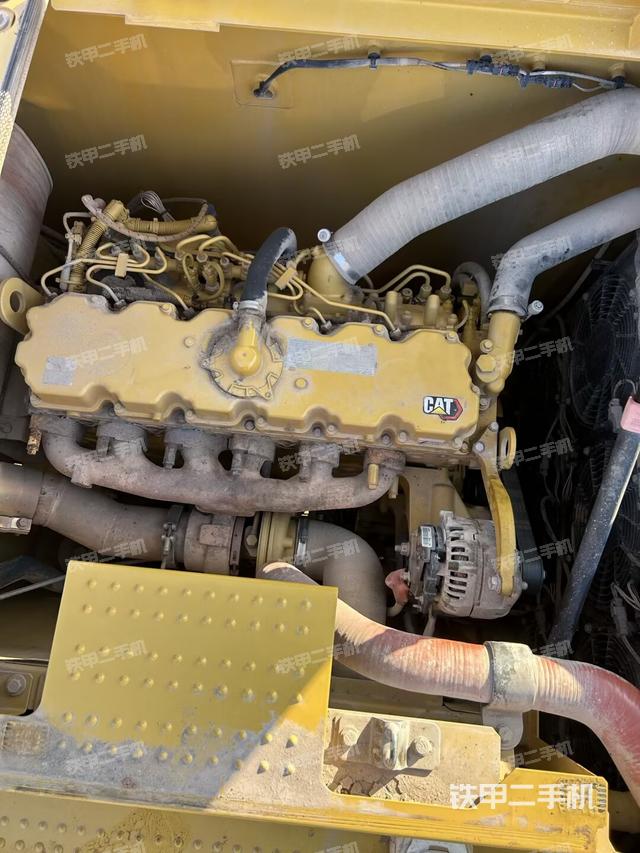 发动机室（上车部件）