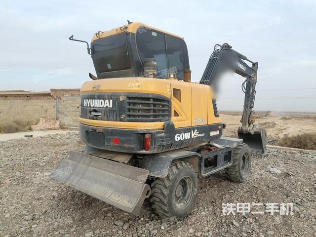 驾驶室整体（整机外观）