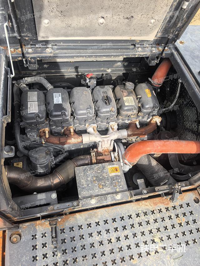 發(fā)動機(jī)整體俯視（整機(jī)外觀）