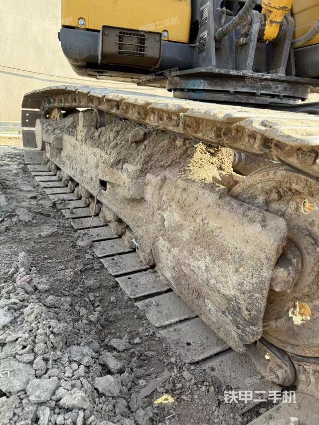 单侧履带整体（整机外观）