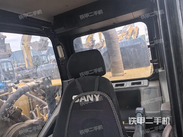 座椅左側(cè)控制臺(tái)/音響/含左手柄（駕駛室部分）