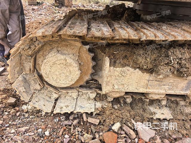 右驅(qū)動(dòng)輪（行走機(jī)構(gòu)）