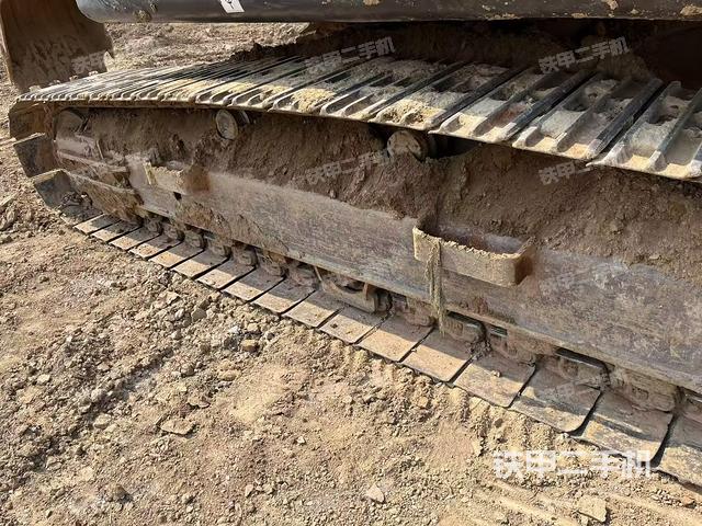 单侧履带整体（整机外观）