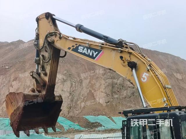 小臂整体左后（工作和回转装置）