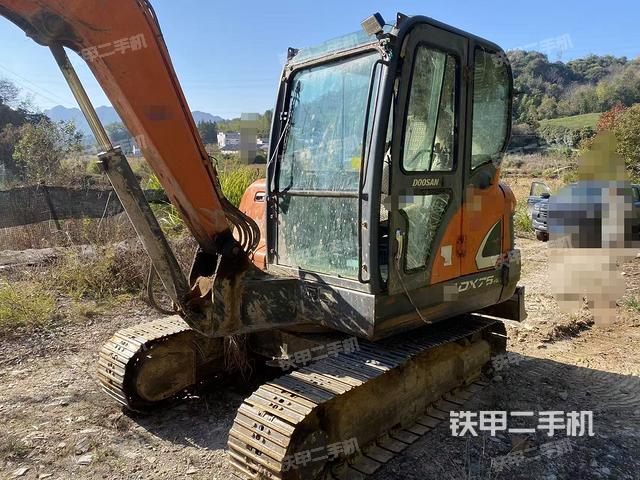 斗山DX55-9C挖掘机