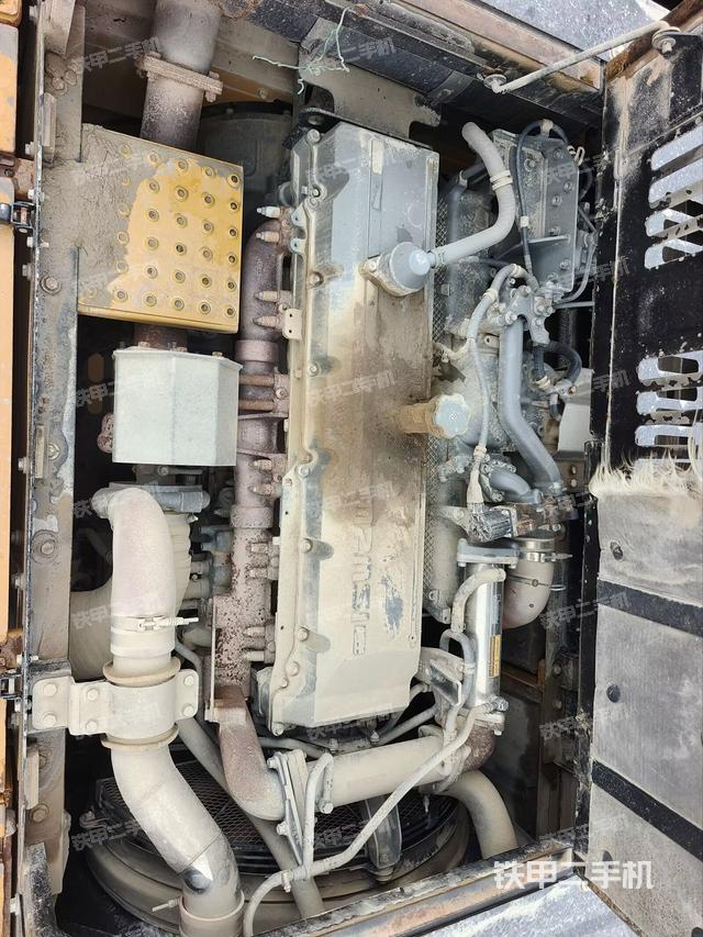 发动机室（上车部件）