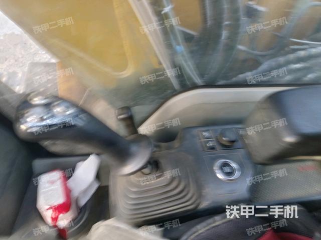 座椅右侧控制台/钥匙门/油门/含右手柄（驾驶室部分）