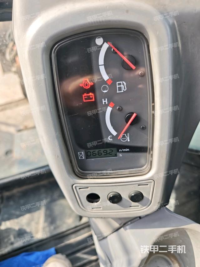 座椅后部（驾驶室部分）