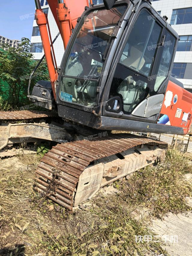 日立ZX200-5A挖掘机