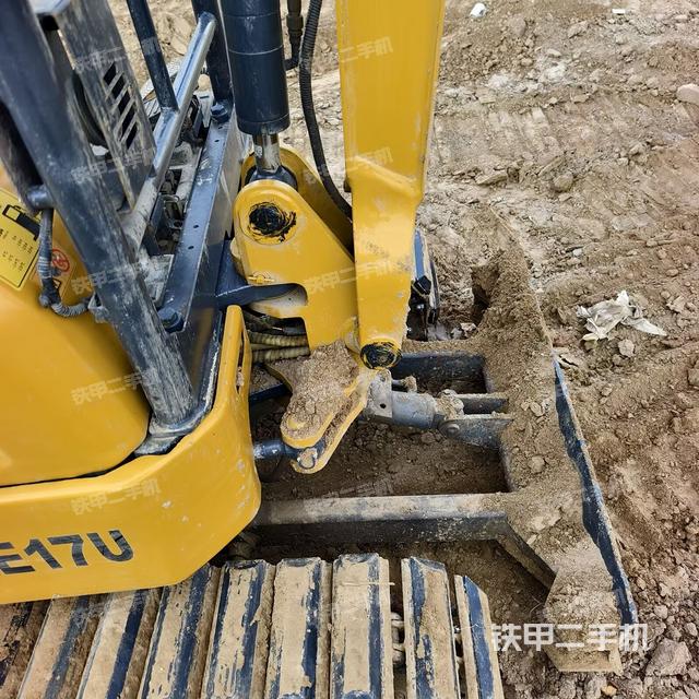 驾驶室顶部（整机外观）