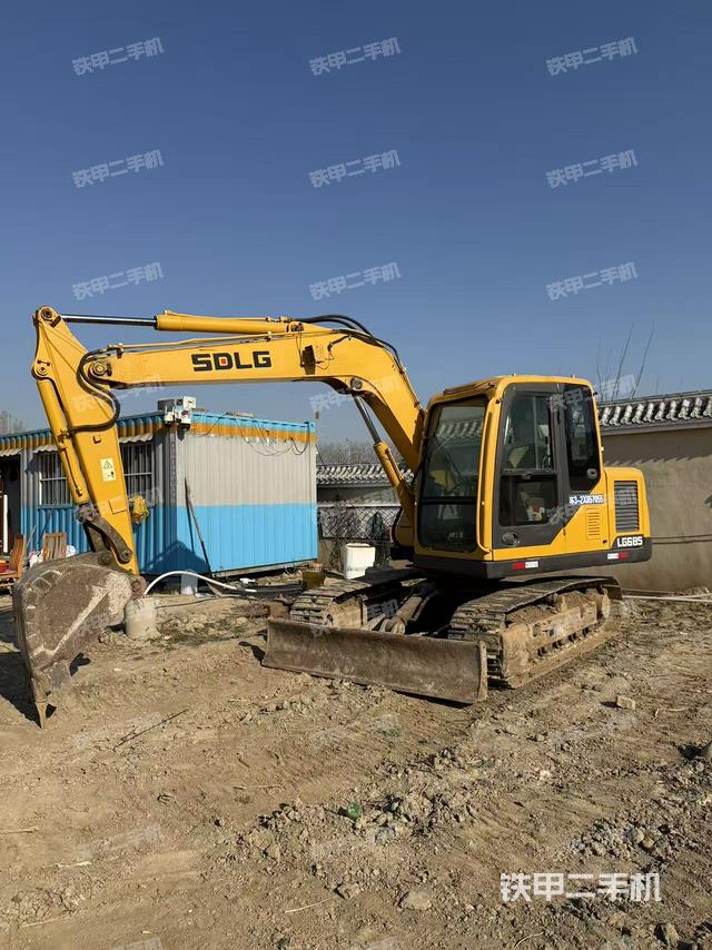 山东临工LG685挖掘机