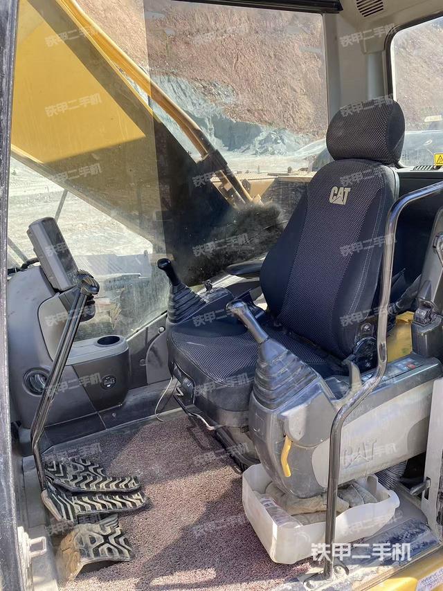 駕駛室整體（整機(jī)外觀）