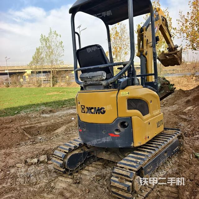 驾驶室整体（整机外观）