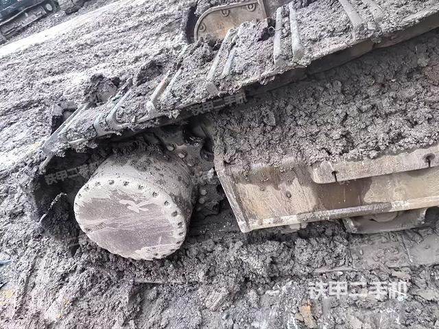 左驅(qū)動(dòng)輪（行走機(jī)構(gòu)）