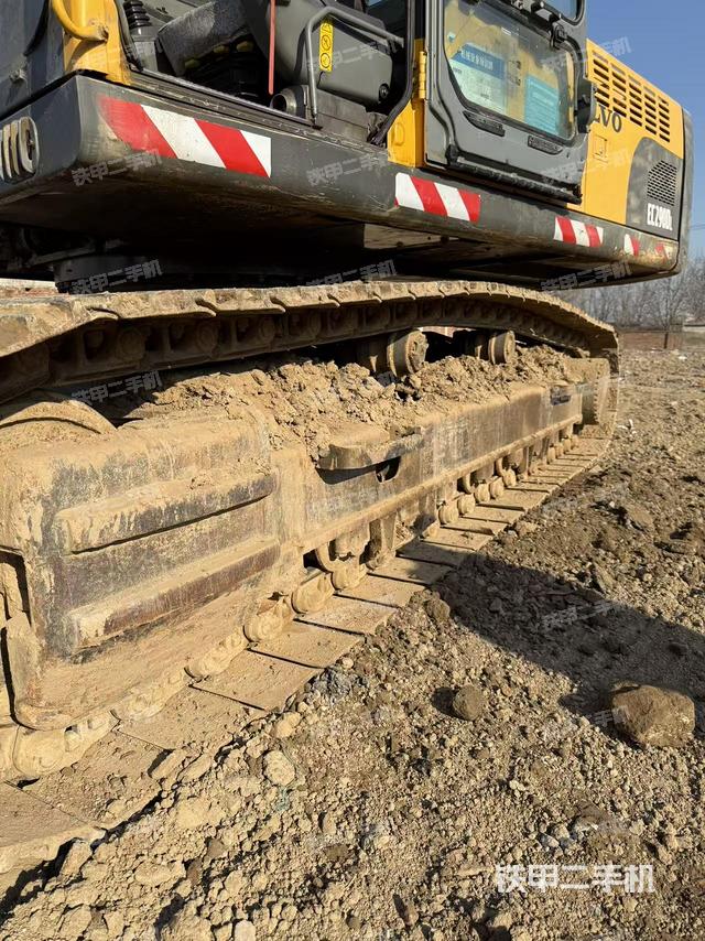 单侧履带整体（整机外观）