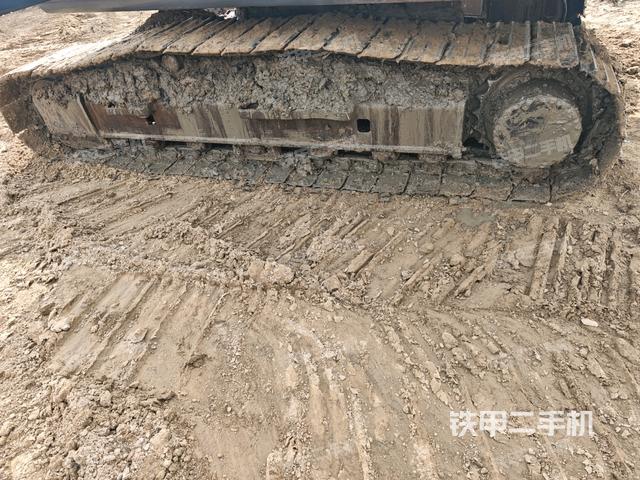 左侧履带整体 （行走机构）