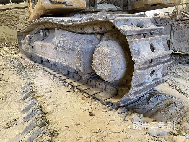 单侧履带整体（整机外观）