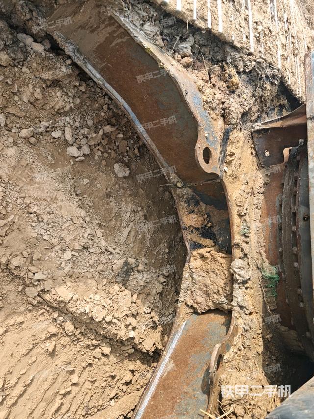 右侧行走马达盖板（行走机构）