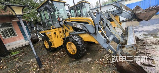 徐工XT860两头忙