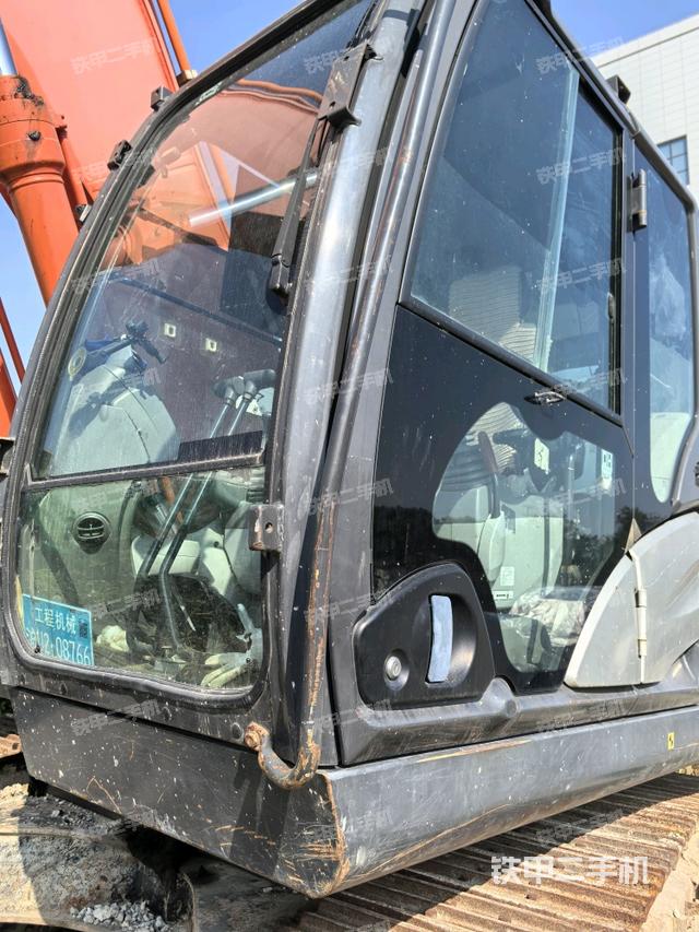 驾驶室整体（整机外观）