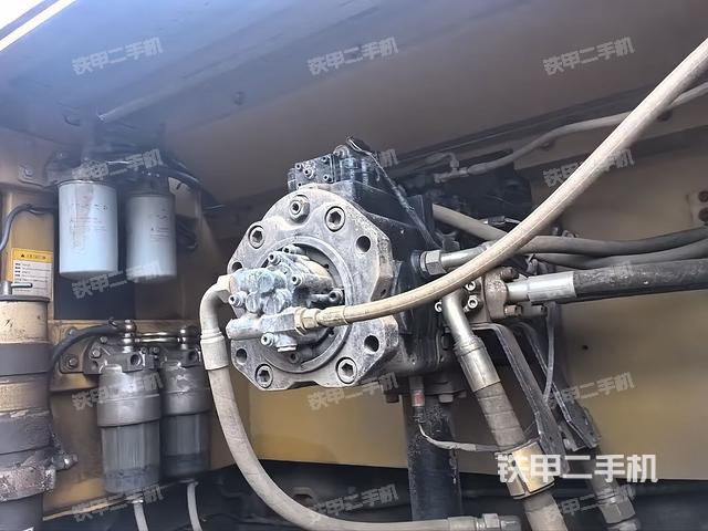 液壓泵斜45?左（大件艙室）