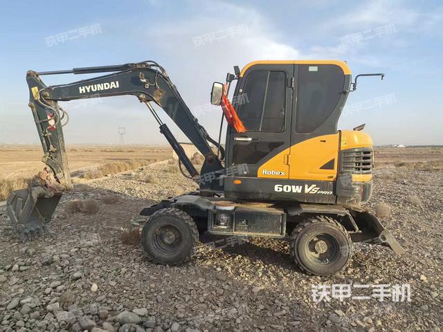 单侧履带整体（整机外观）