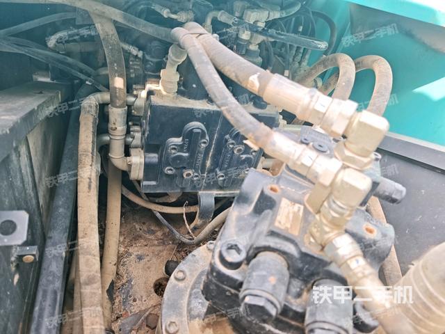 发动机室（上车部件）