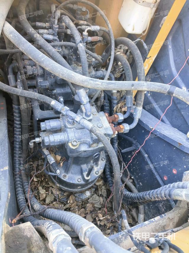 回轉(zhuǎn)馬達(dá)（上車部件）