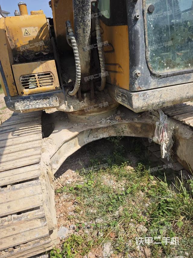 驾驶室整体（整机外观）