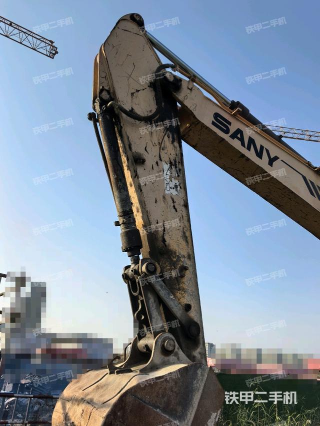 小臂整体左后（工作和回转装置）