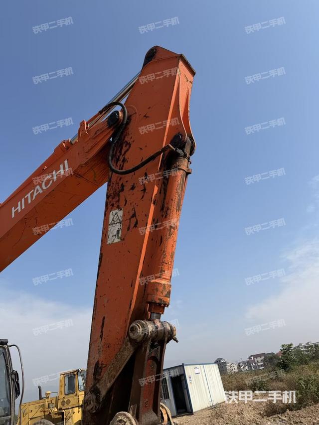 小臂整體左后（工作和回轉裝置）