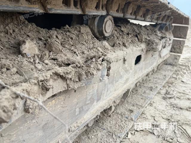 單側(cè)履帶整體（整機(jī)外觀）