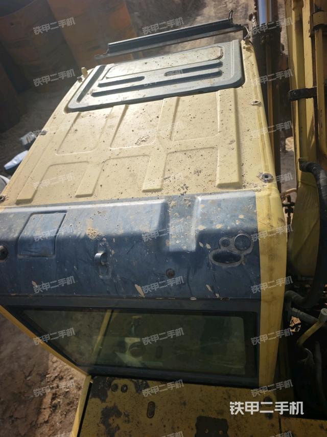 駕駛室頂部（整機(jī)外觀）