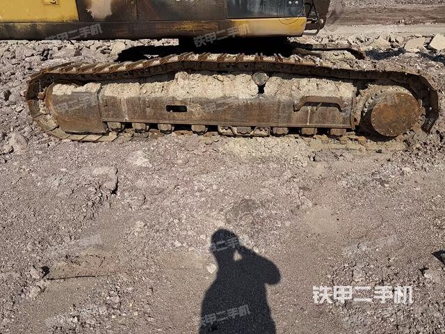 右側(cè)行走馬達蓋板（行走機構(gòu)）