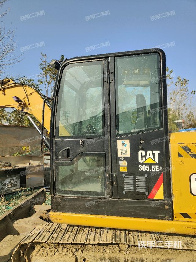 ?駕駛室正側(cè)（駕駛室部分）