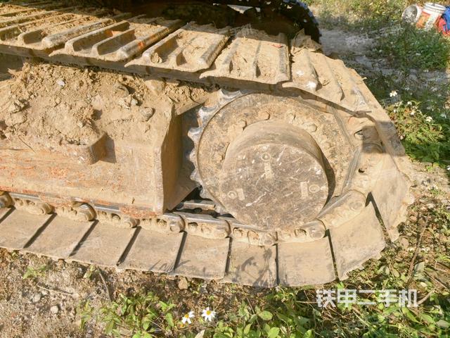 右驅(qū)動(dòng)輪（行走機(jī)構(gòu)）