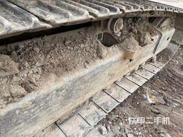 單側(cè)履帶整體（整機(jī)外觀）