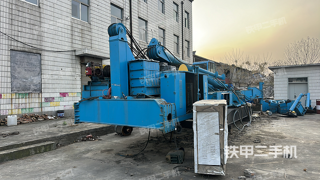 整機右后45°（設備外觀及核心部件）