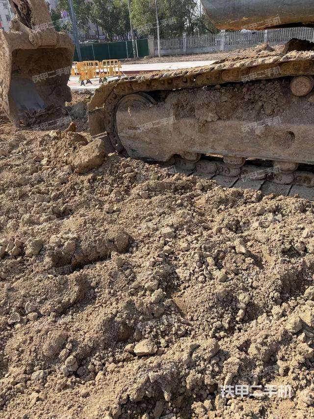 左側行走馬達蓋板（行走機構）