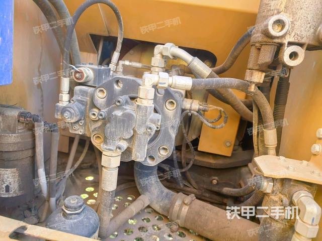 液壓泵斜45?左（大件艙室）