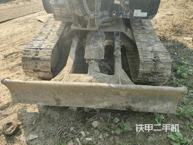 转盘和下车架正前（工作和回转装置）