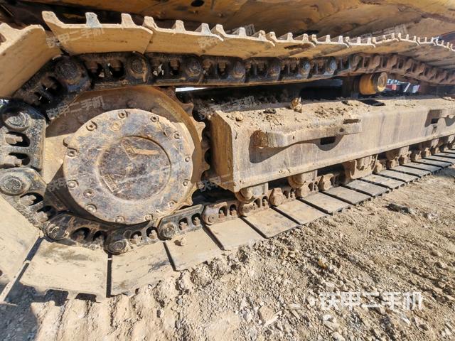 单侧履带整体（整机外观）