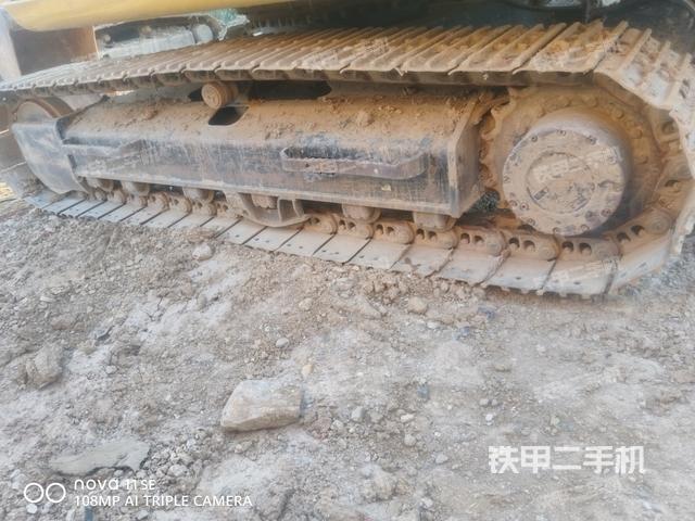 單側(cè)履帶整體（整機(jī)外觀）