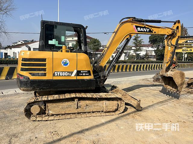 整機右后45°（整機外觀）