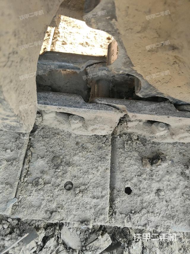 左驱动轮（行走机构）