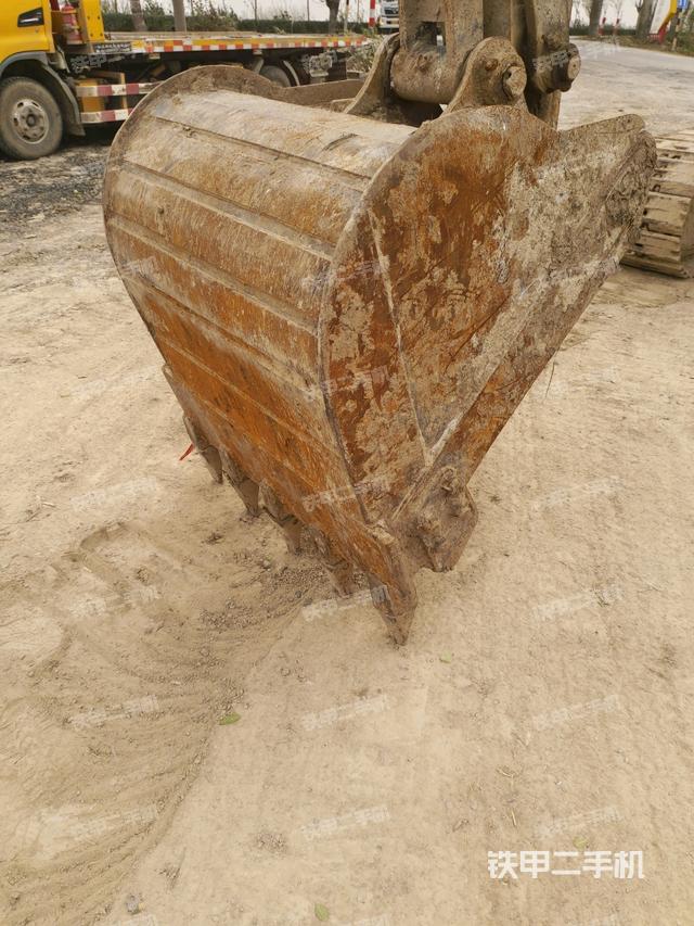 鏟斗右后整體（工作和回轉裝置）