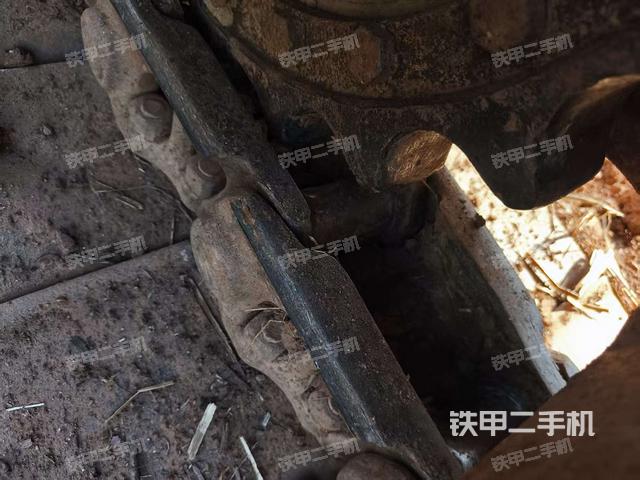 驾驶室顶部（整机外观）