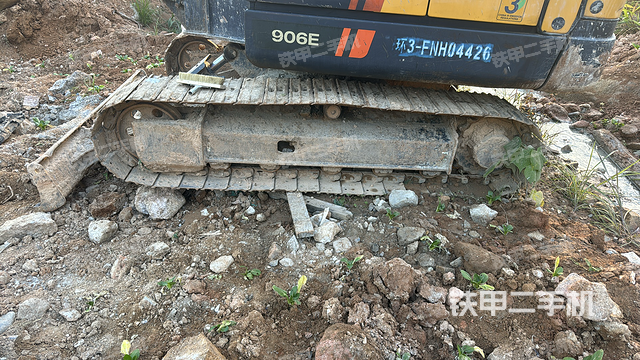 单侧履带整体（整机外观）