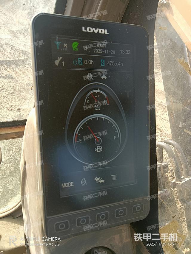 駕駛室整體（整機(jī)外觀）